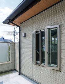 エコガラス窓を使いこなし 上手な換気と梅雨の湿気対策を-詳細写真01