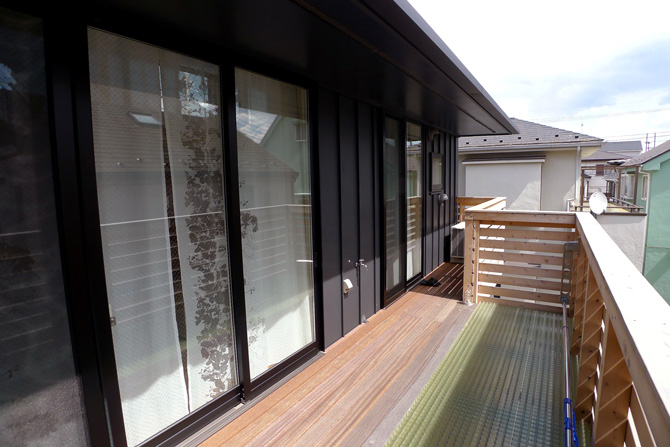 仲良し家族の完全二世帯快適住宅 窓ガラスならエコガラス